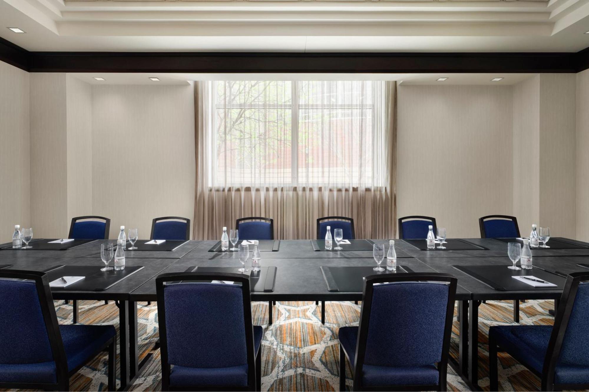 หลุยส์วิลล์ แมริออท ดาวน์ทาวน์ Hotel ภายนอก รูปภาพ