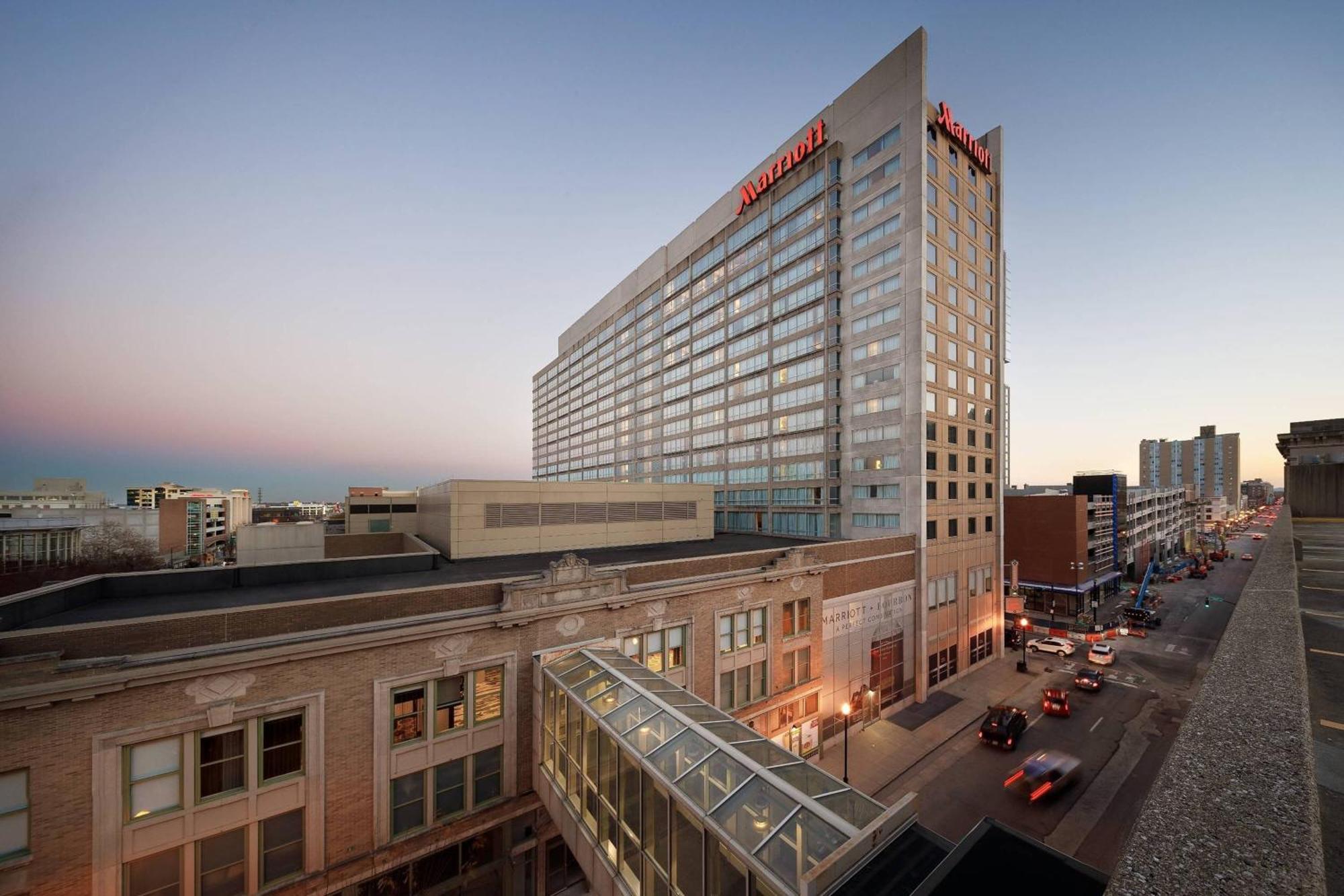 หลุยส์วิลล์ แมริออท ดาวน์ทาวน์ Hotel ภายนอก รูปภาพ